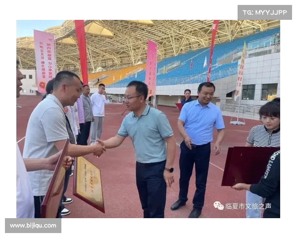 2025年澳大利亚邓格锦标赛三岁以上马匹争夺草地2400米冠军荣耀 2025年澳大利亚邓格锦标赛三岁以上马匹争夺草地2400米冠军荣耀
